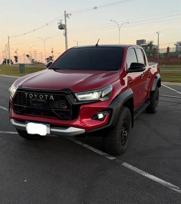 TOYOTA HILUX 2.8 D-4D TURBO DIESEL CD CONQUEST 4X4 AUTOMÁTICO